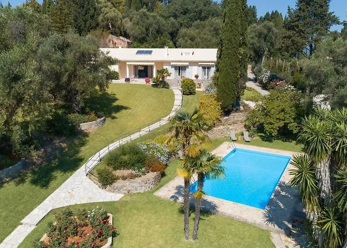 Villa Candela Evropouloi