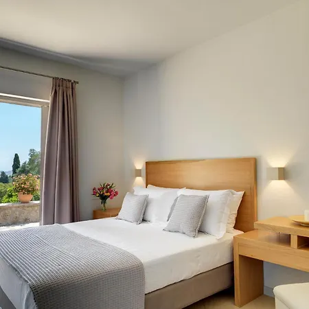 Candela Villa Evropouloi